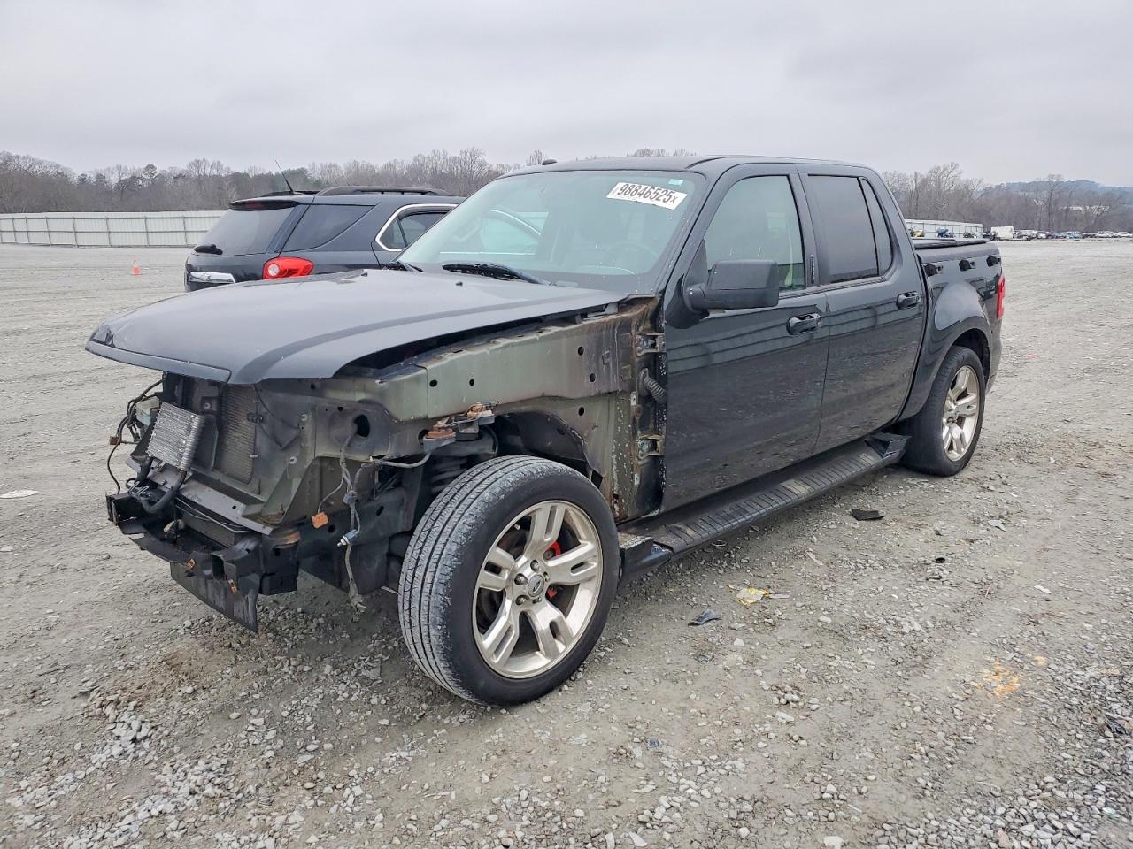 Salvage Ford Explorer Image