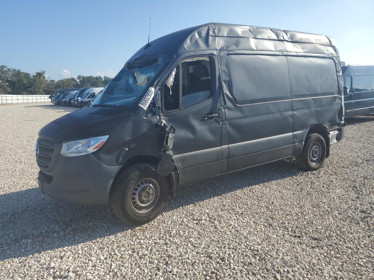 Salvage Mercedes-Benz Sprinter Image