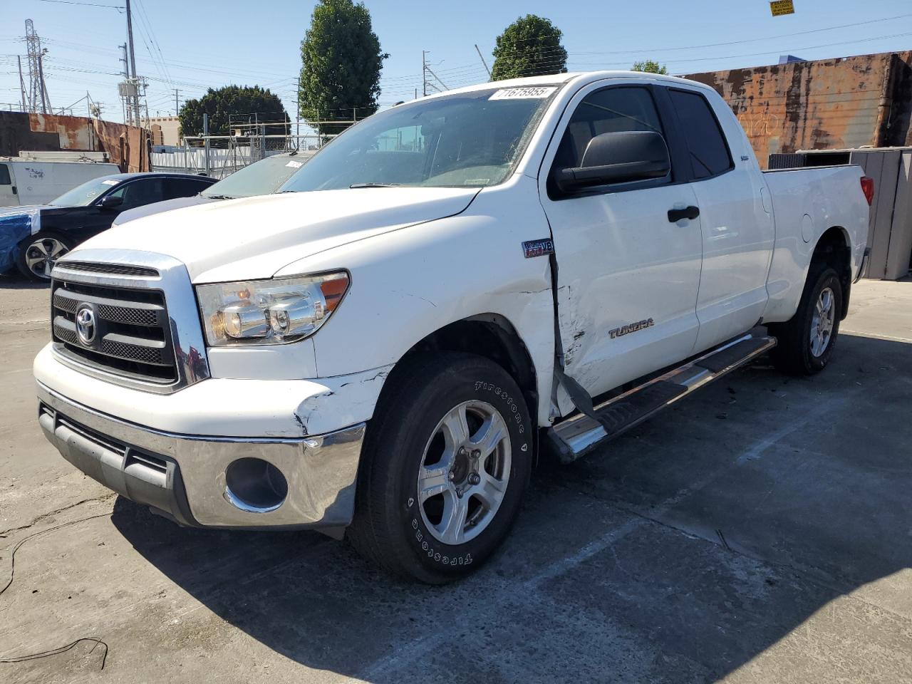 Salvage Toyota Tundra Image