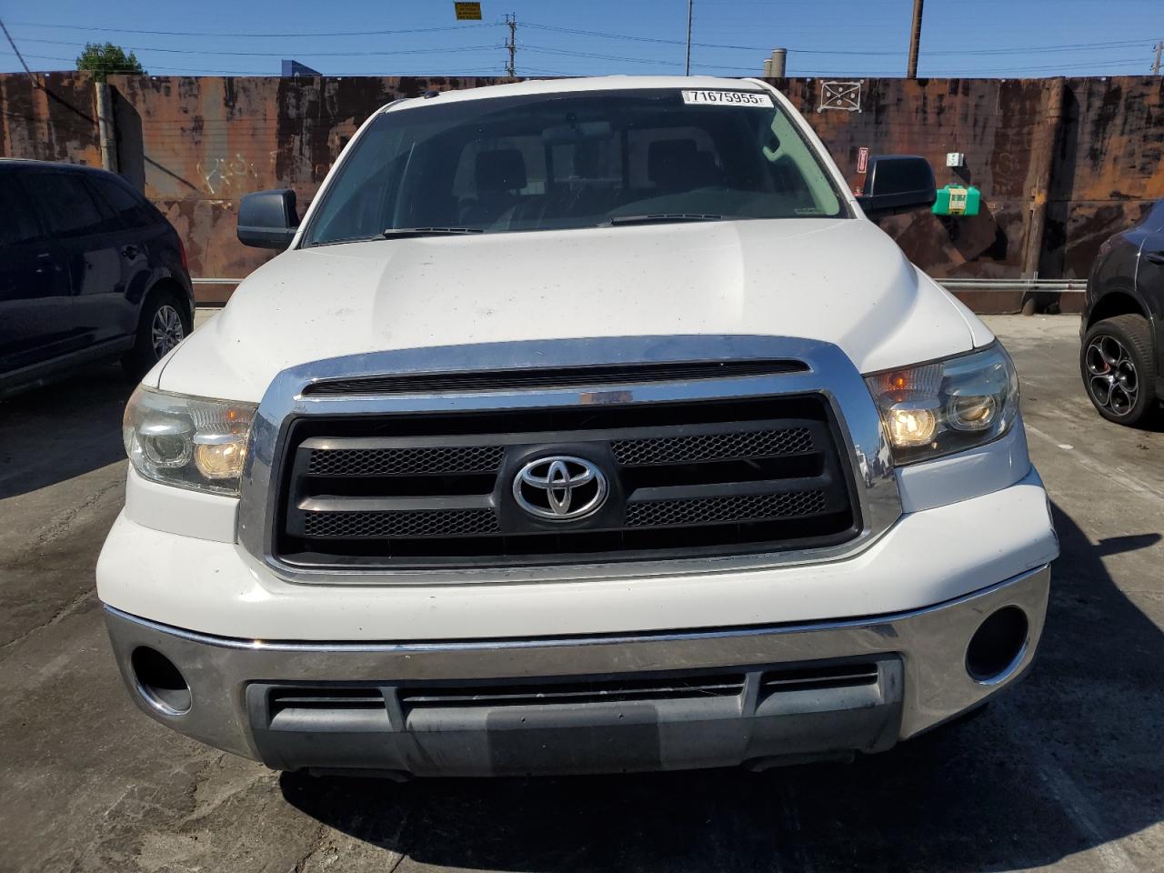 Toyota Tundra Double Cab Sr5