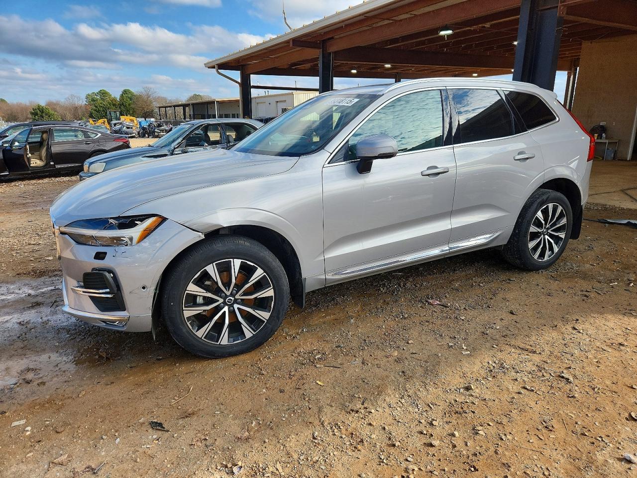 Salvage Volvo Xc60 Plus Image