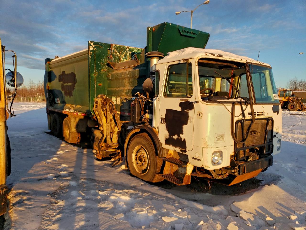 Salvage Autocar Llc Xpeditor Image