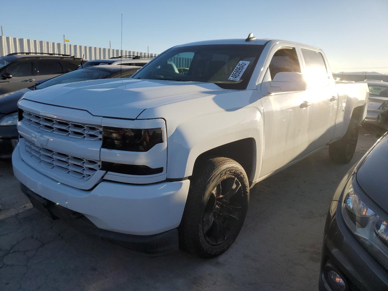 Salvage Chevrolet Silverado Image