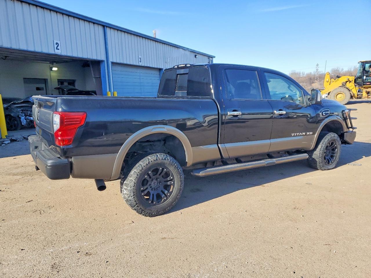 Nissan Titan