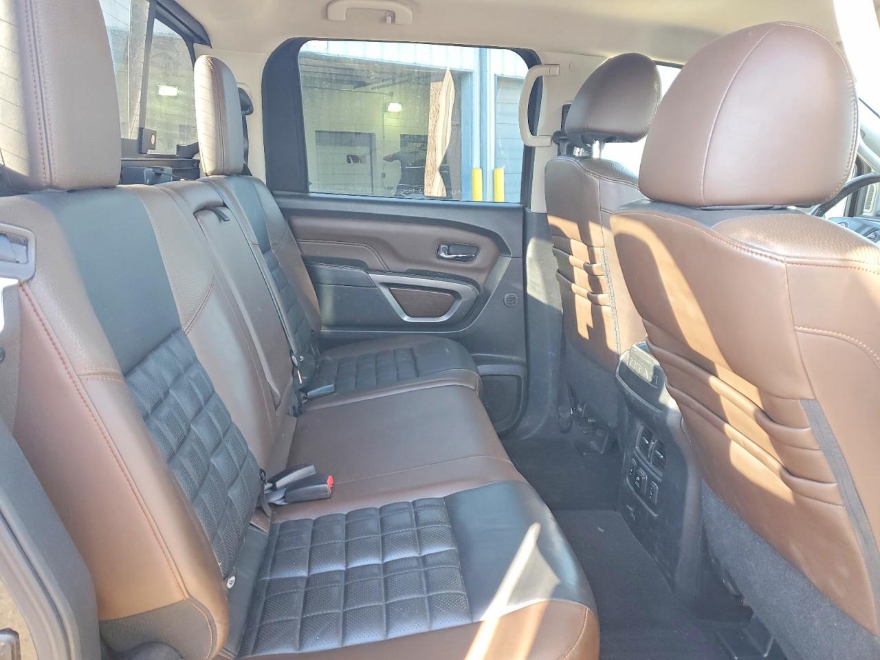 Nissan Titan