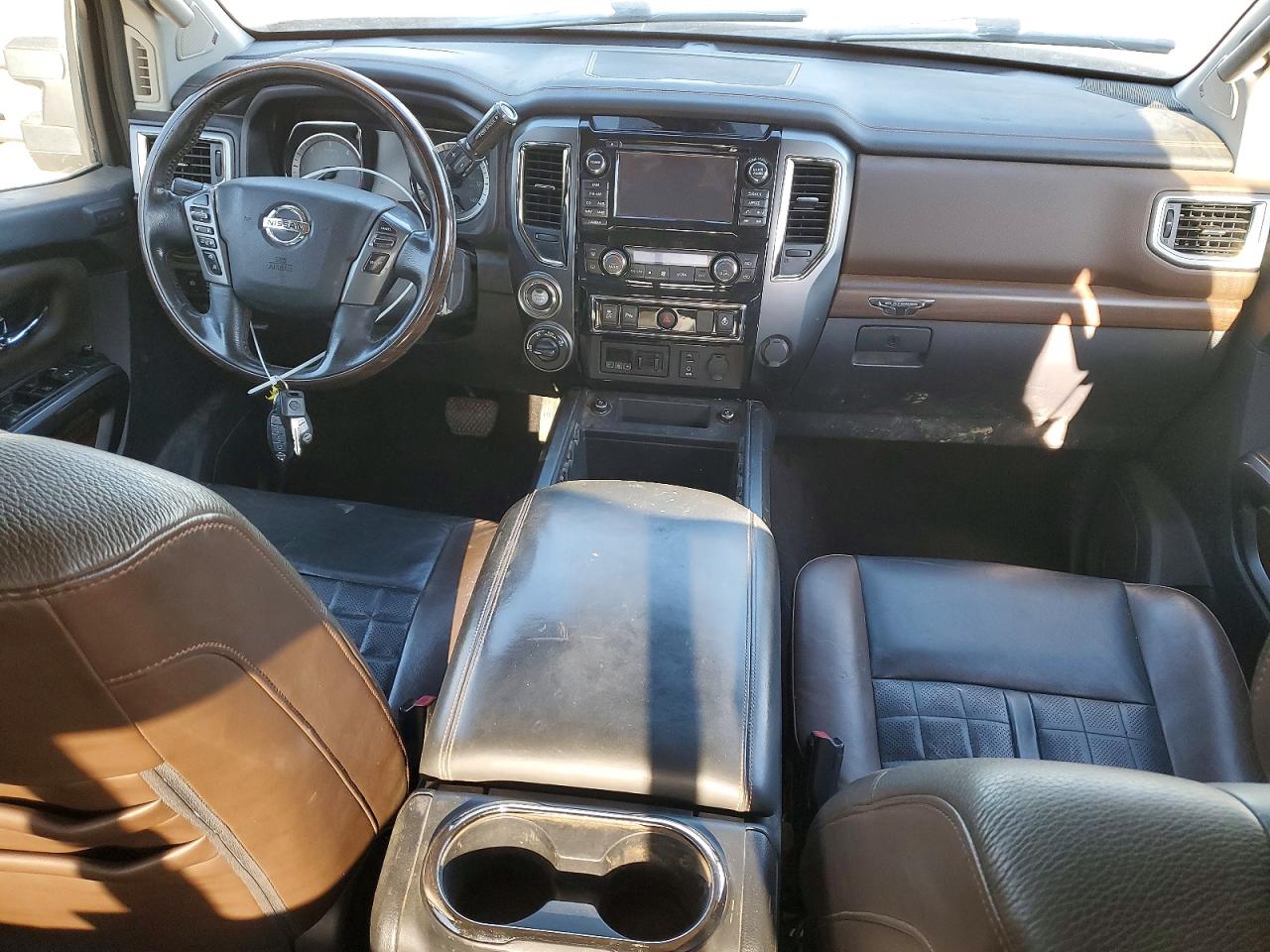 Nissan Titan