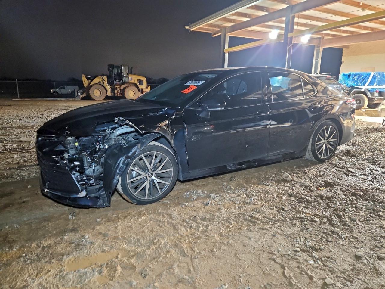 Salvage Toyota Camry Image