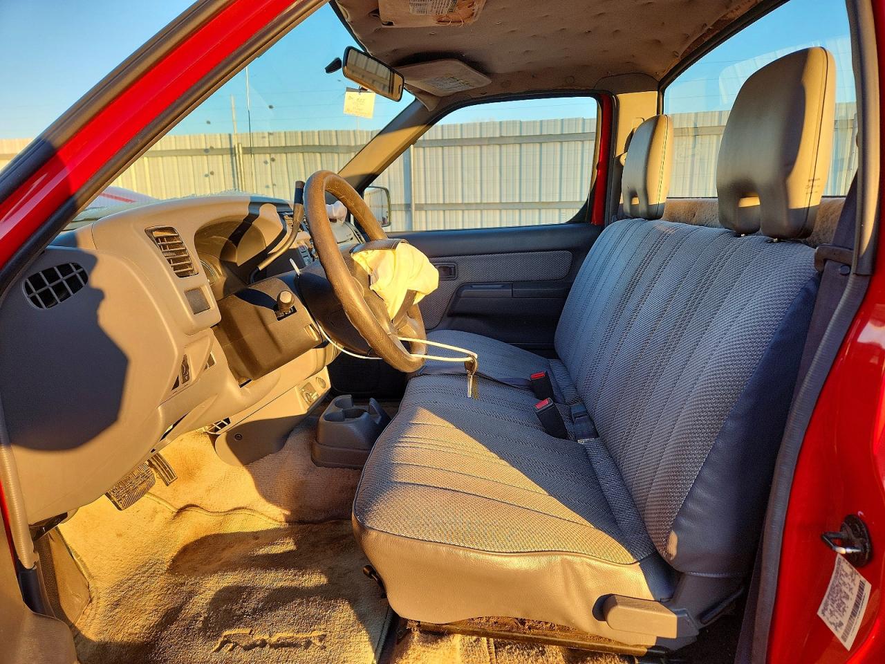 Nissan Frontier Xe