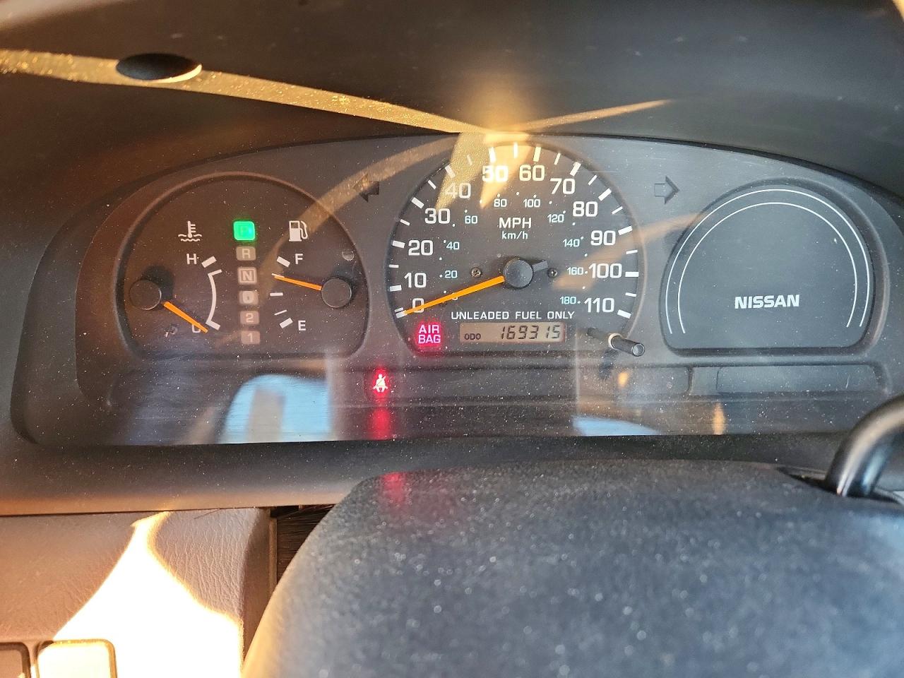 Nissan Frontier Xe