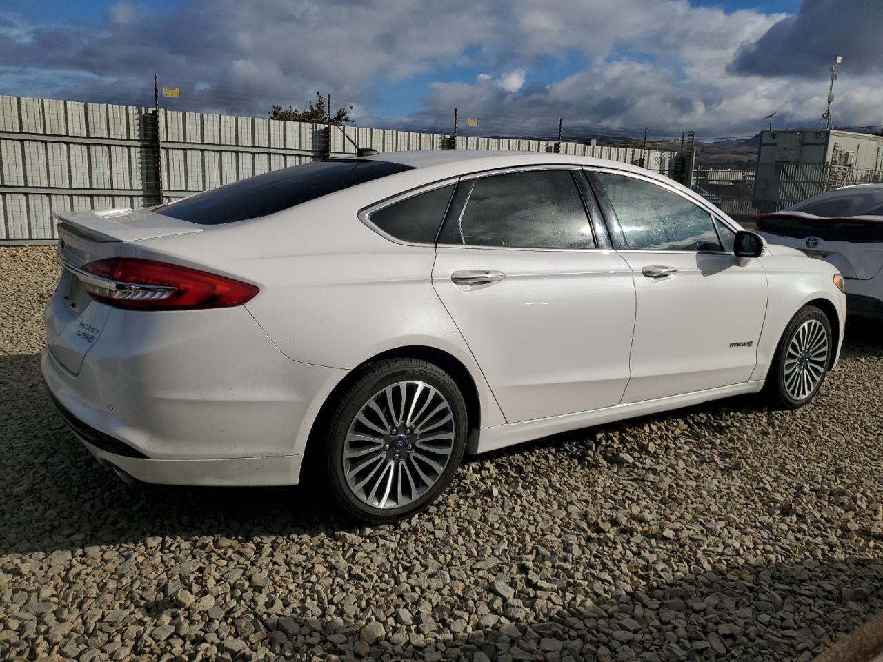 Ford Fusion Titanium/platinum Hev