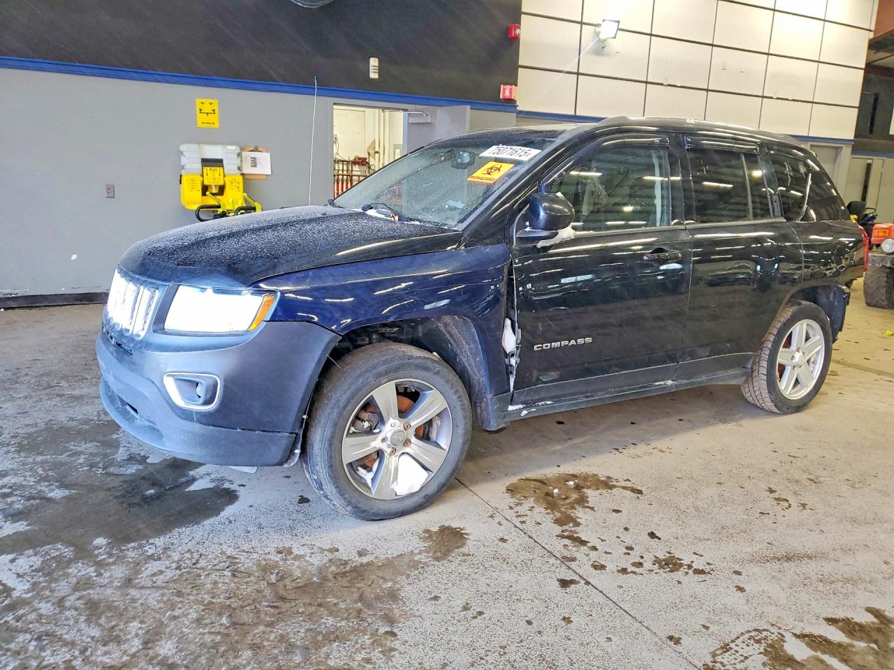 Salvage Jeep Compass Image