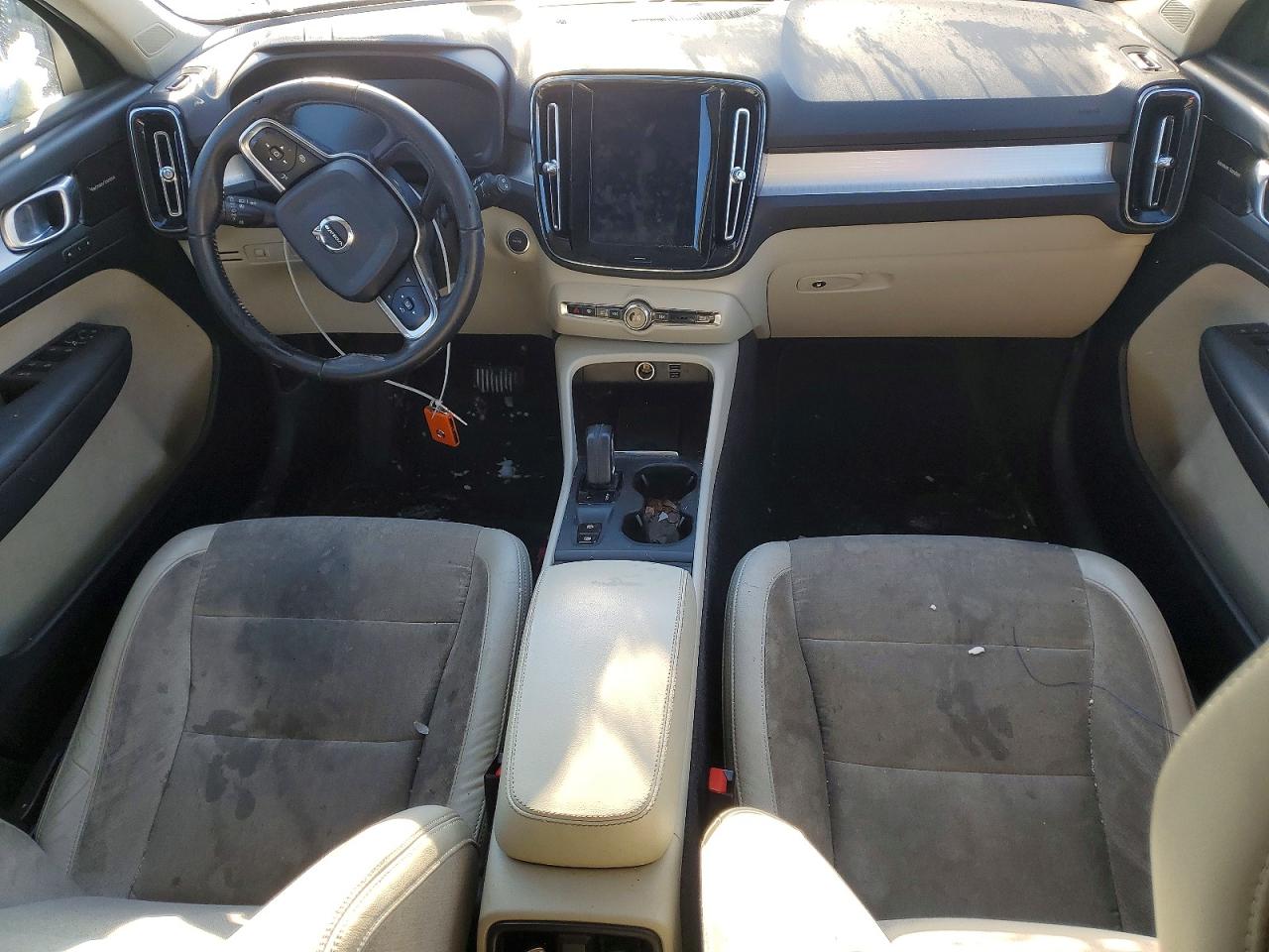 Volvo XC40 T5 Momentum