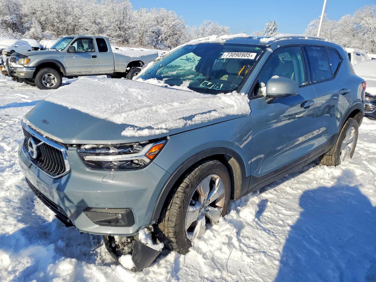Salvage Volvo XC40 Image