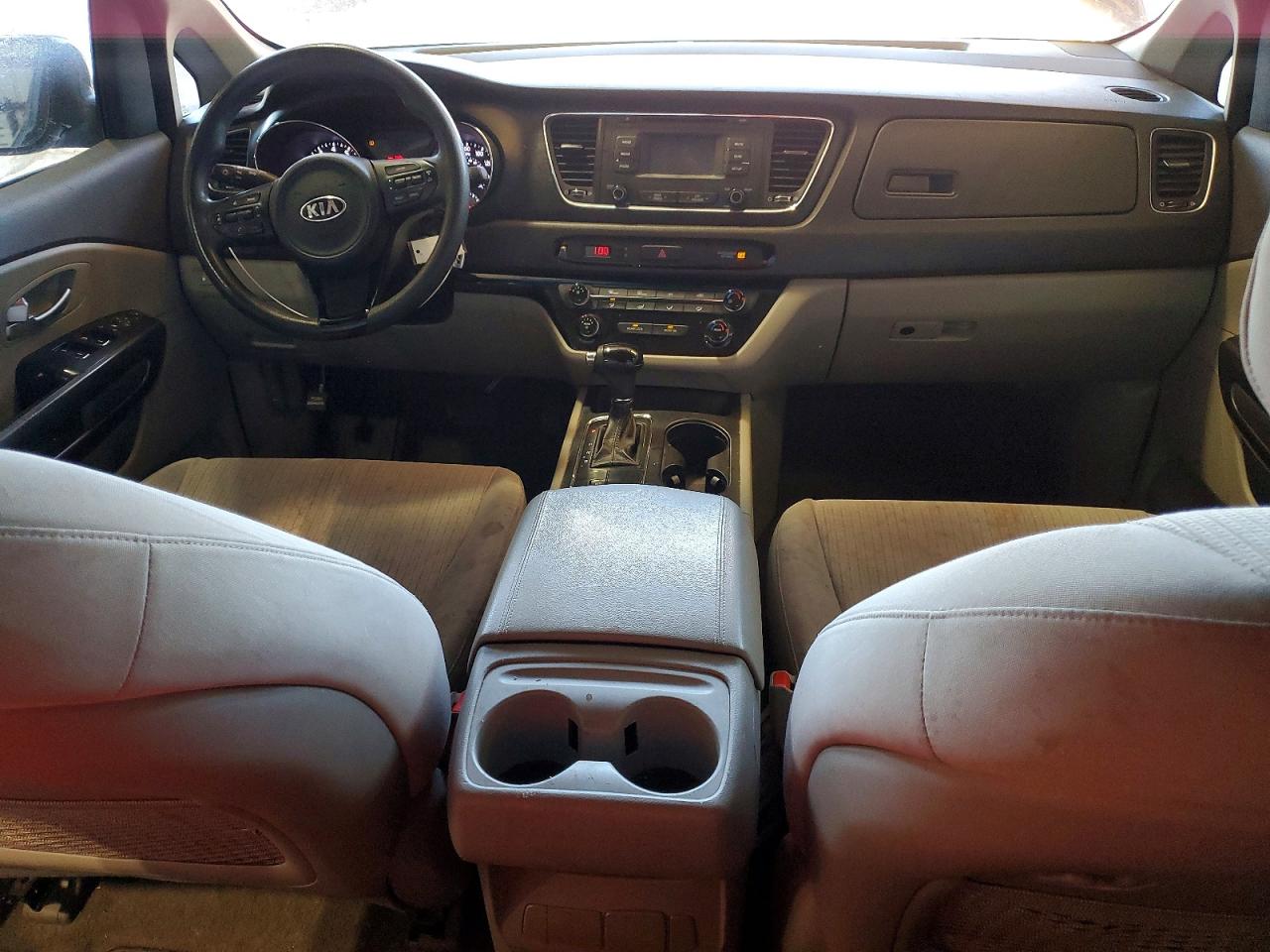 Kia Sedona Lx