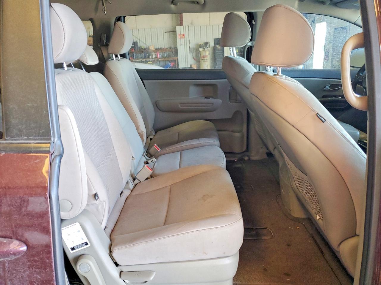 Kia Sedona Lx