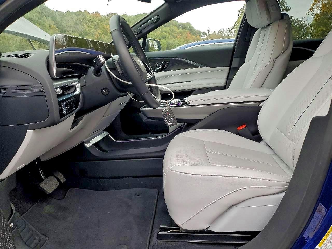Cadillac Lyriq Luxu Luxury
