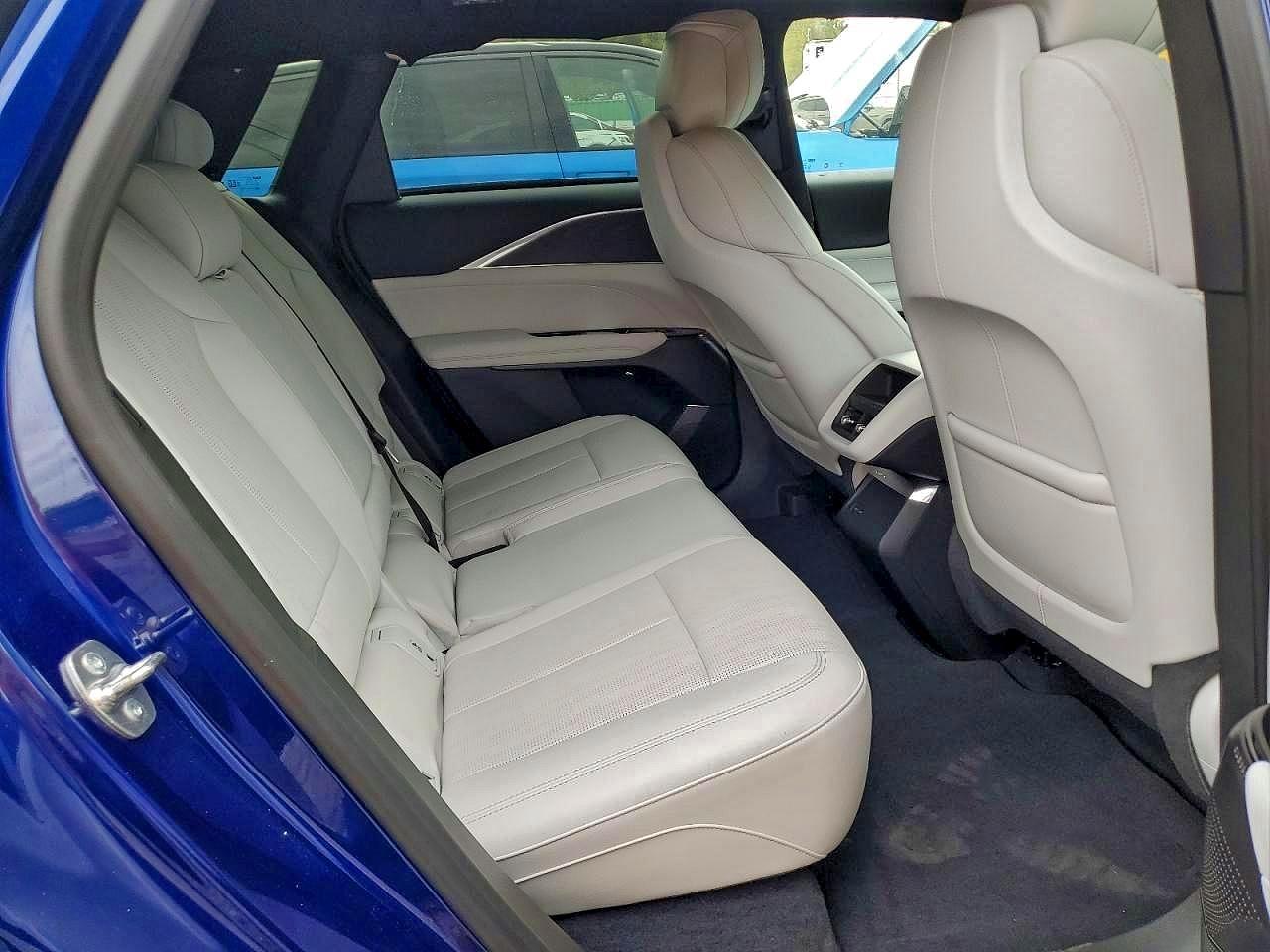 Cadillac Lyriq Luxu Luxury