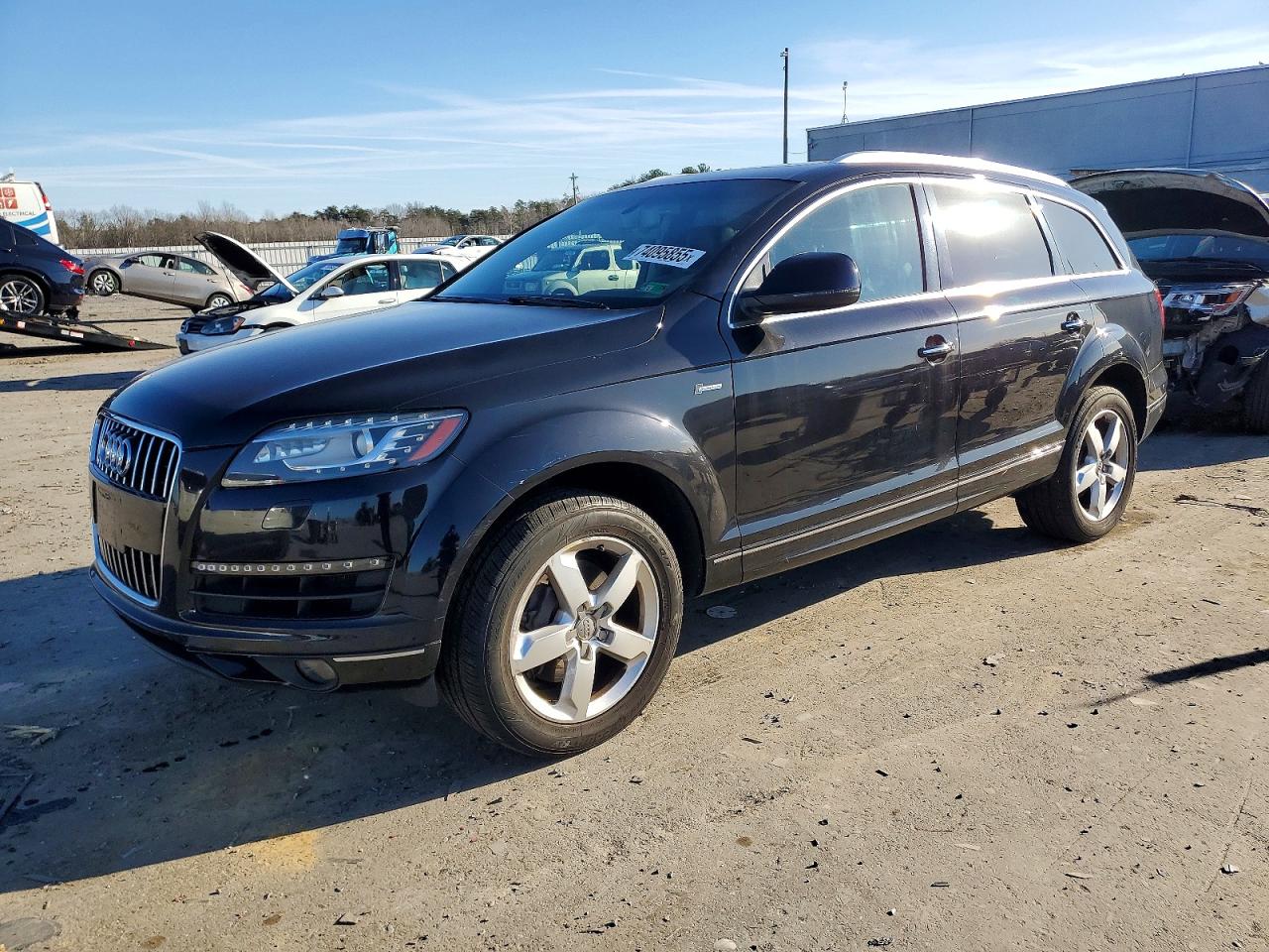 Salvage Audi Q7 Image