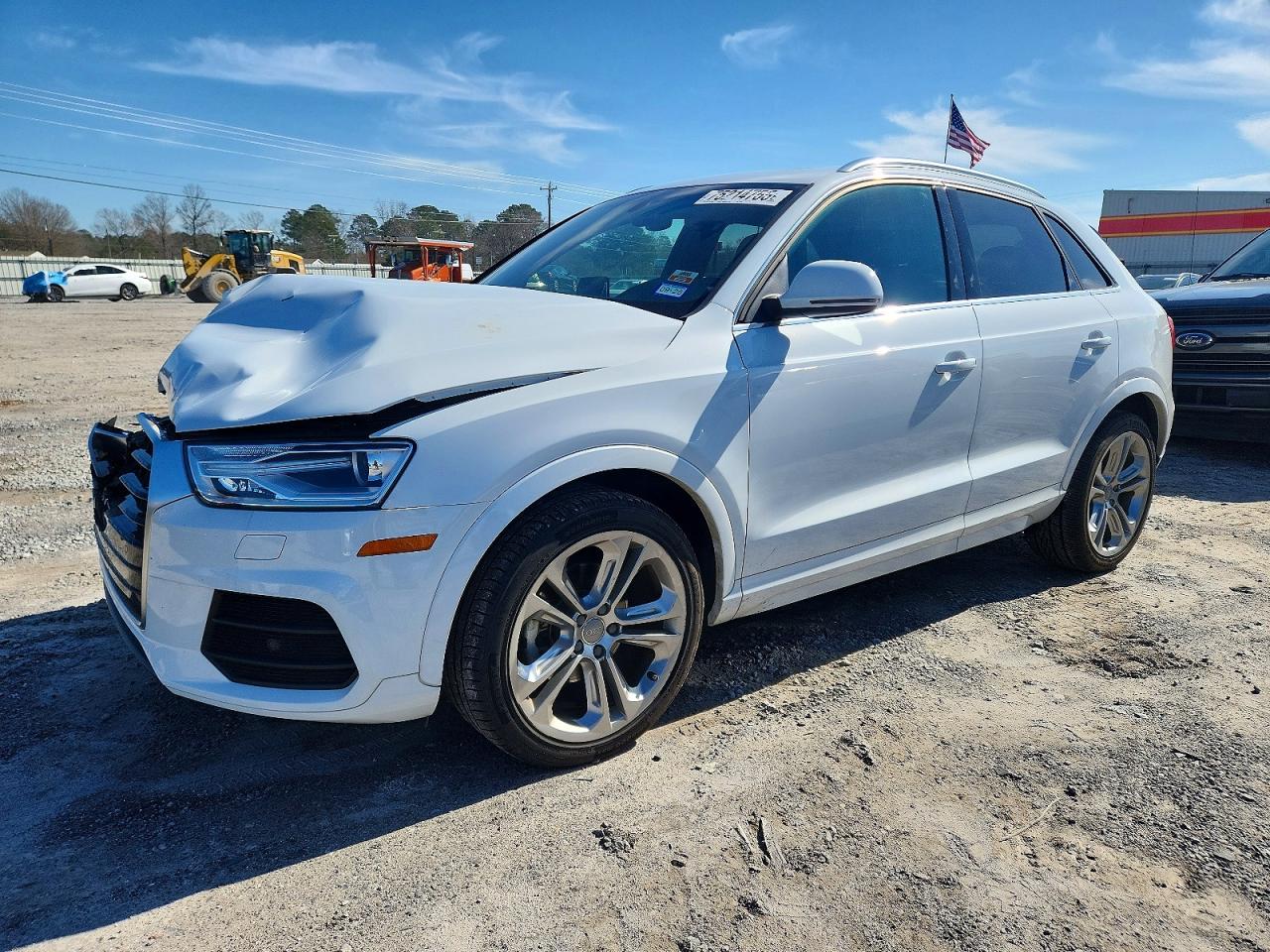 Salvage Audi Q3 Image