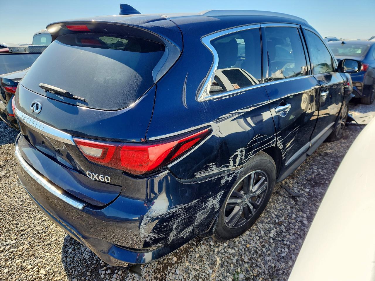 INFINITI Qx Luxe