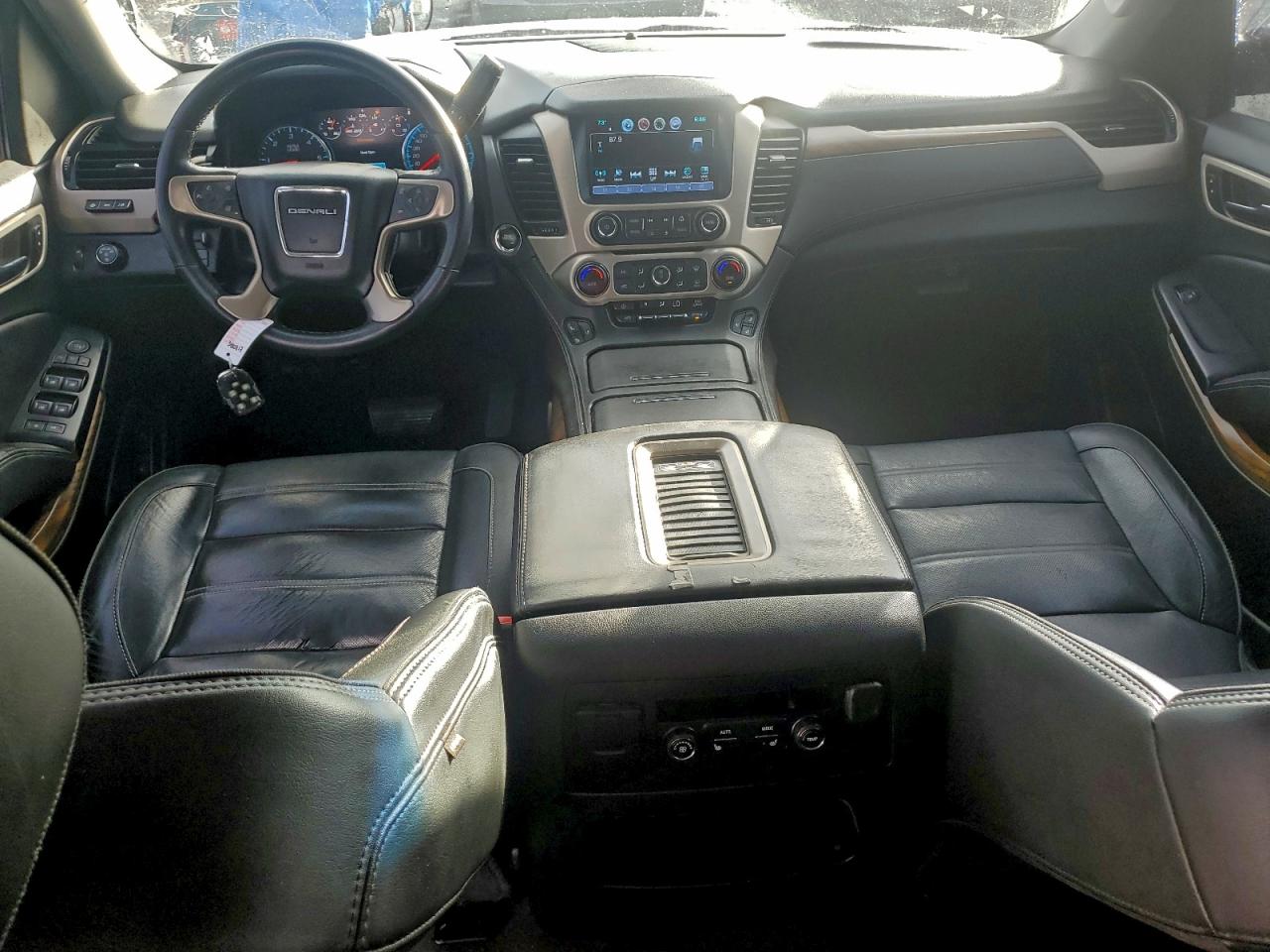 GMC Yukon Denali