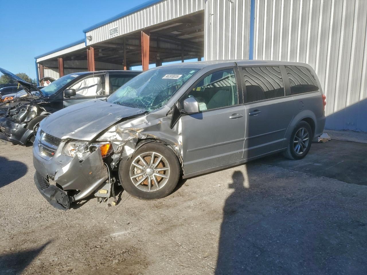 Salvage Dodge Caravan Image