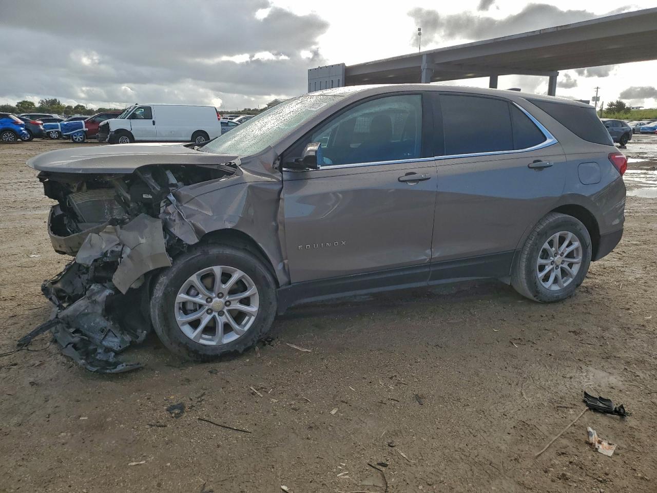 Salvage Chevrolet Equinox Image