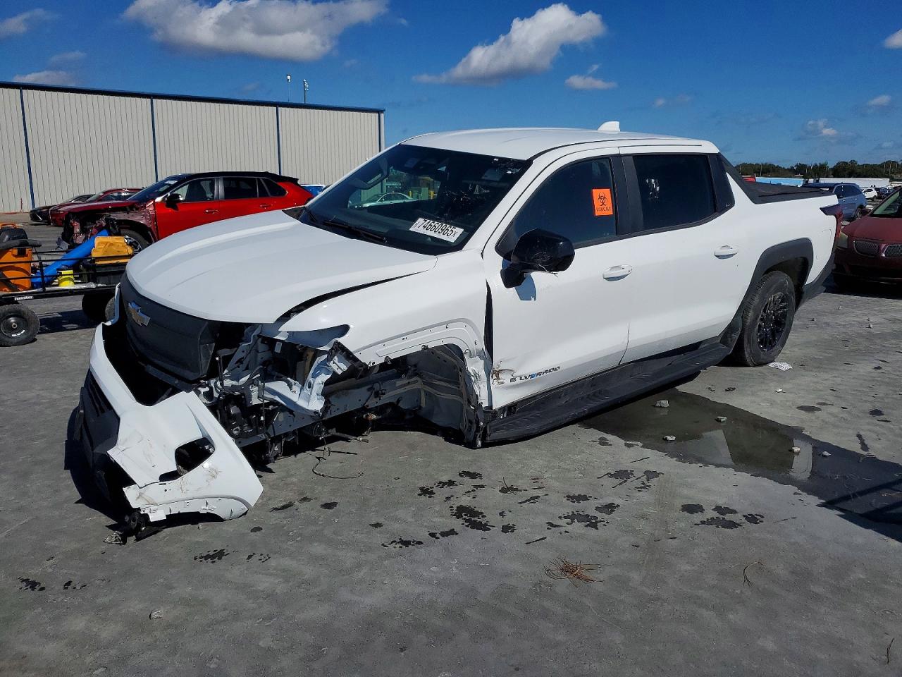 Salvage Chevrolet Silverado Image