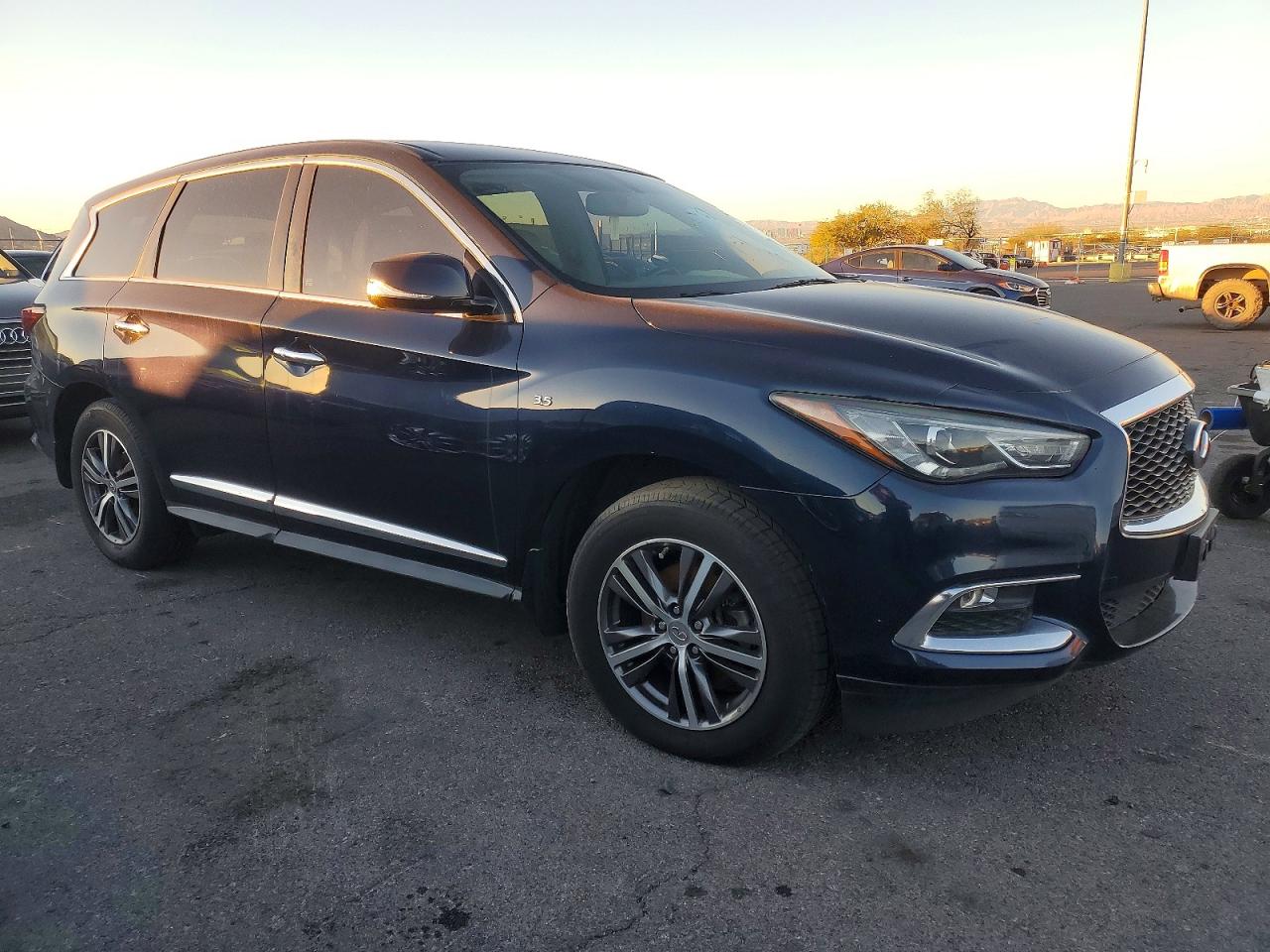 INFINITI Qx