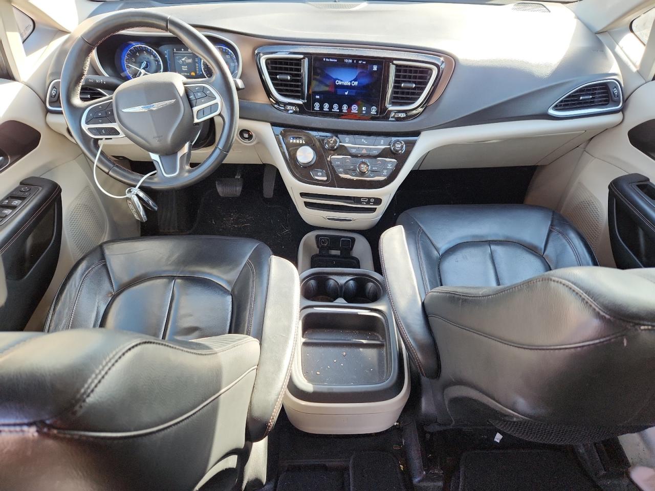 Chrysler Pacifica Touring L
