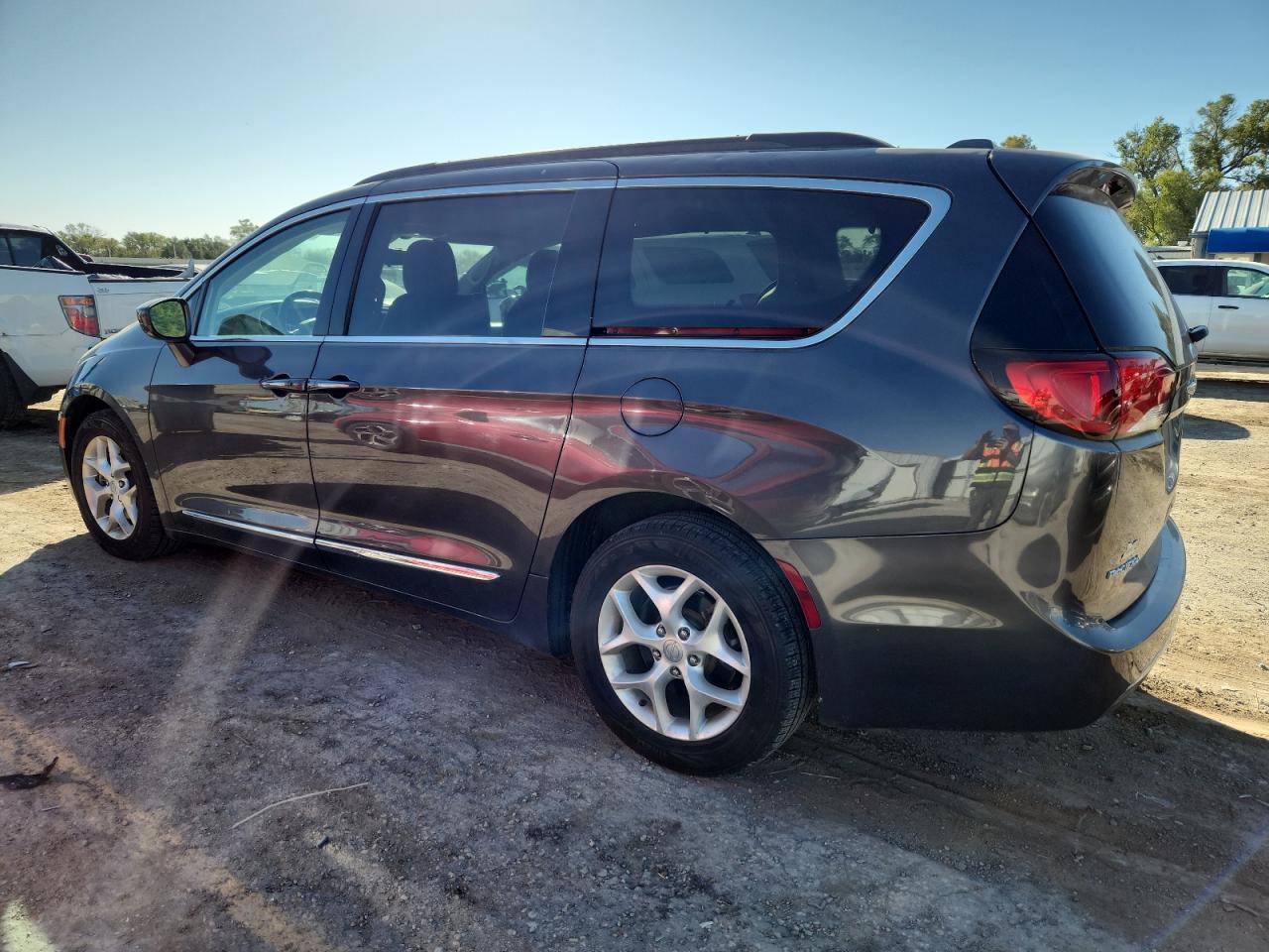 Chrysler Pacifica Touring L