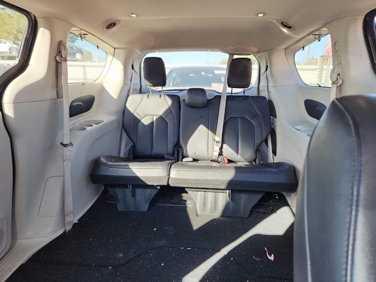 Chrysler Pacifica Touring L