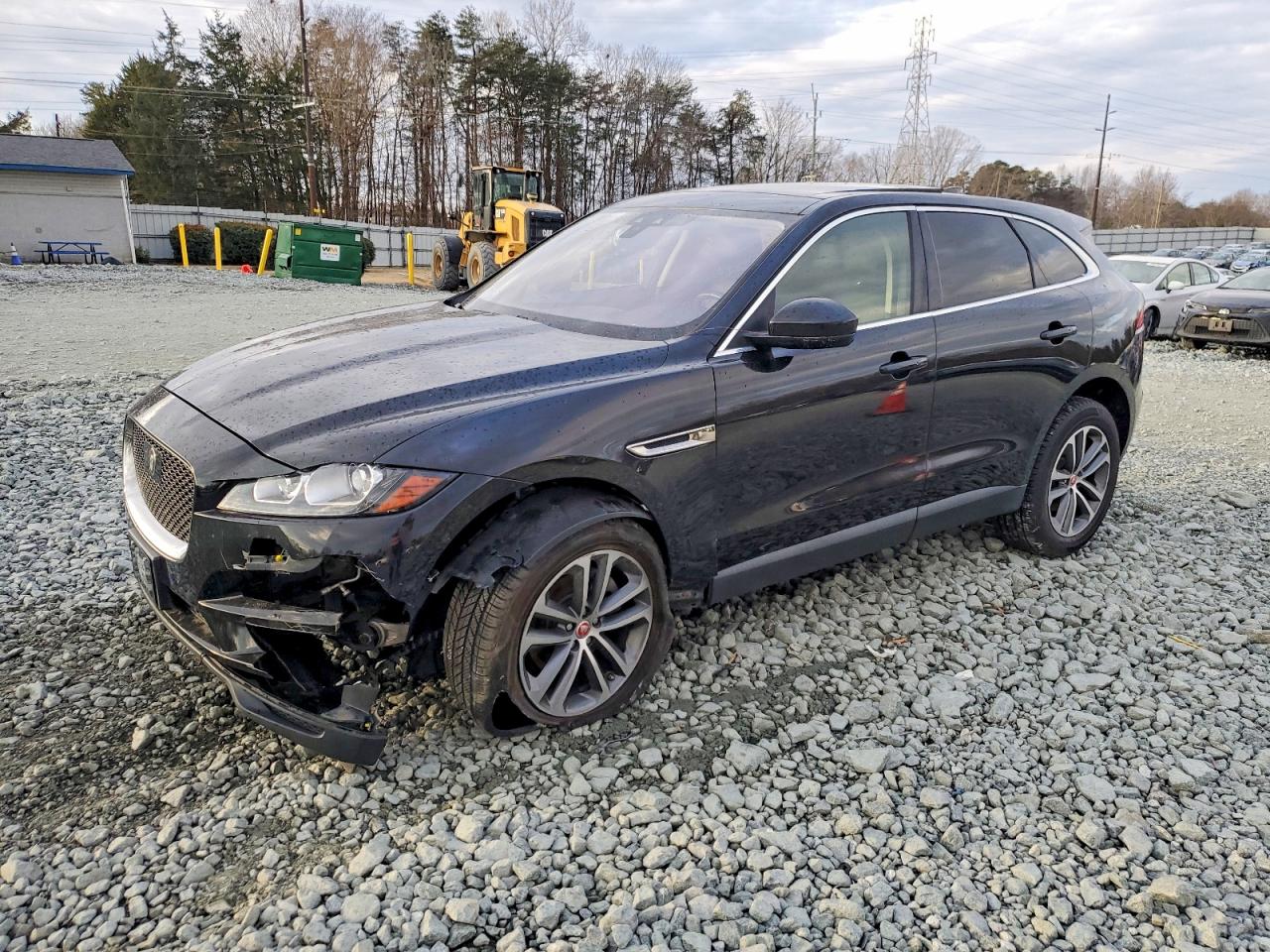 Salvage Jaguar F-PACE Image