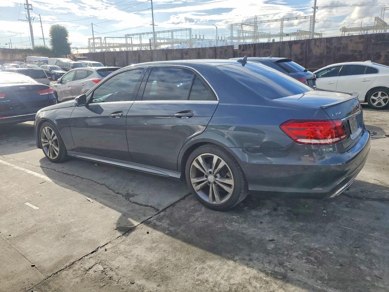 Mercedes-Benz E-Class 350