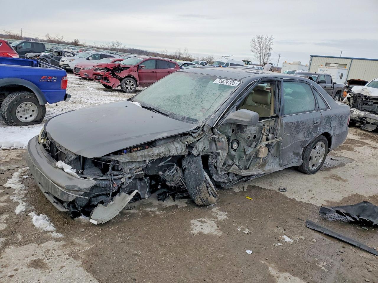 Salvage Toyota Avalon Image