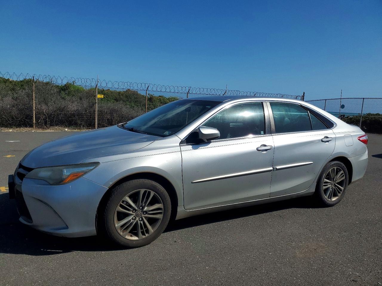 Salvage Toyota Camry Image