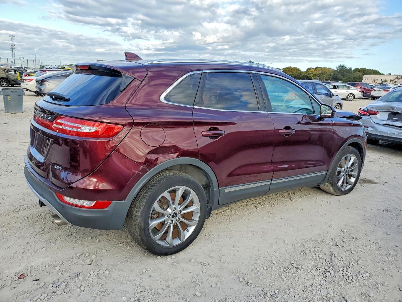 Lincoln MKC Select