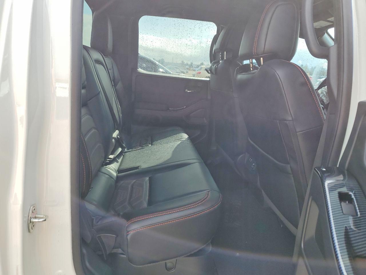 Nissan Frontier S