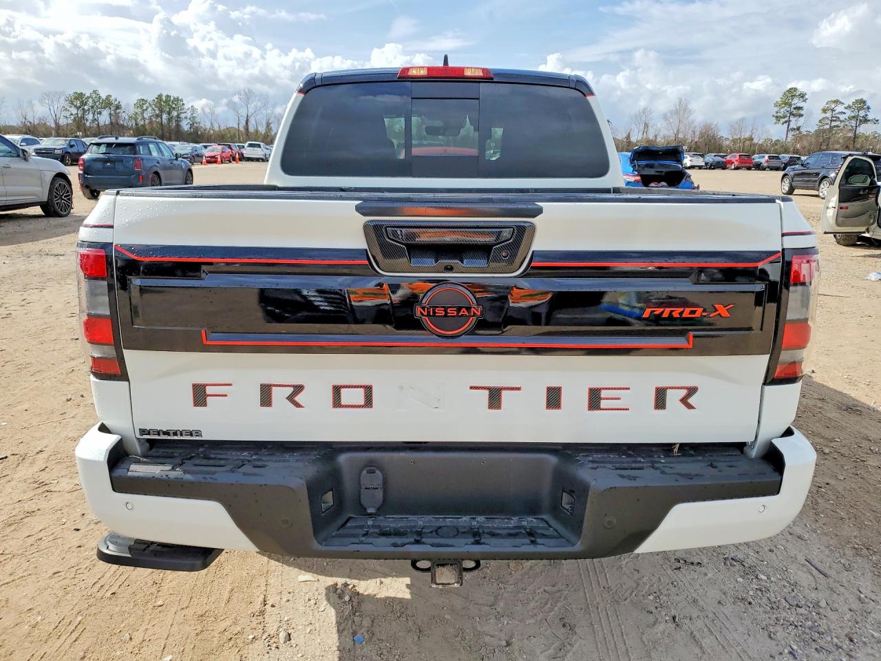 Nissan Frontier S