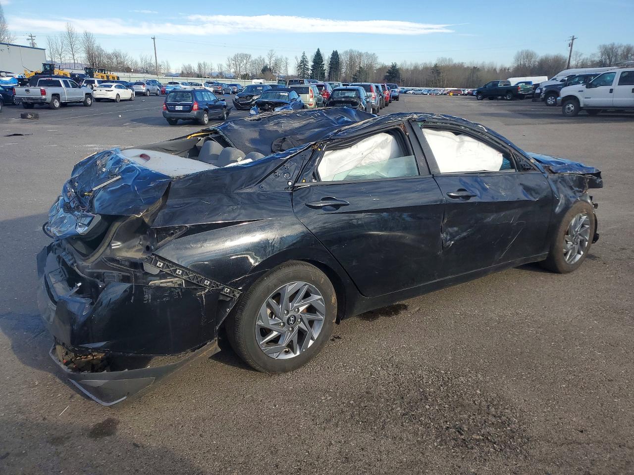Hyundai ELANTRA Sel