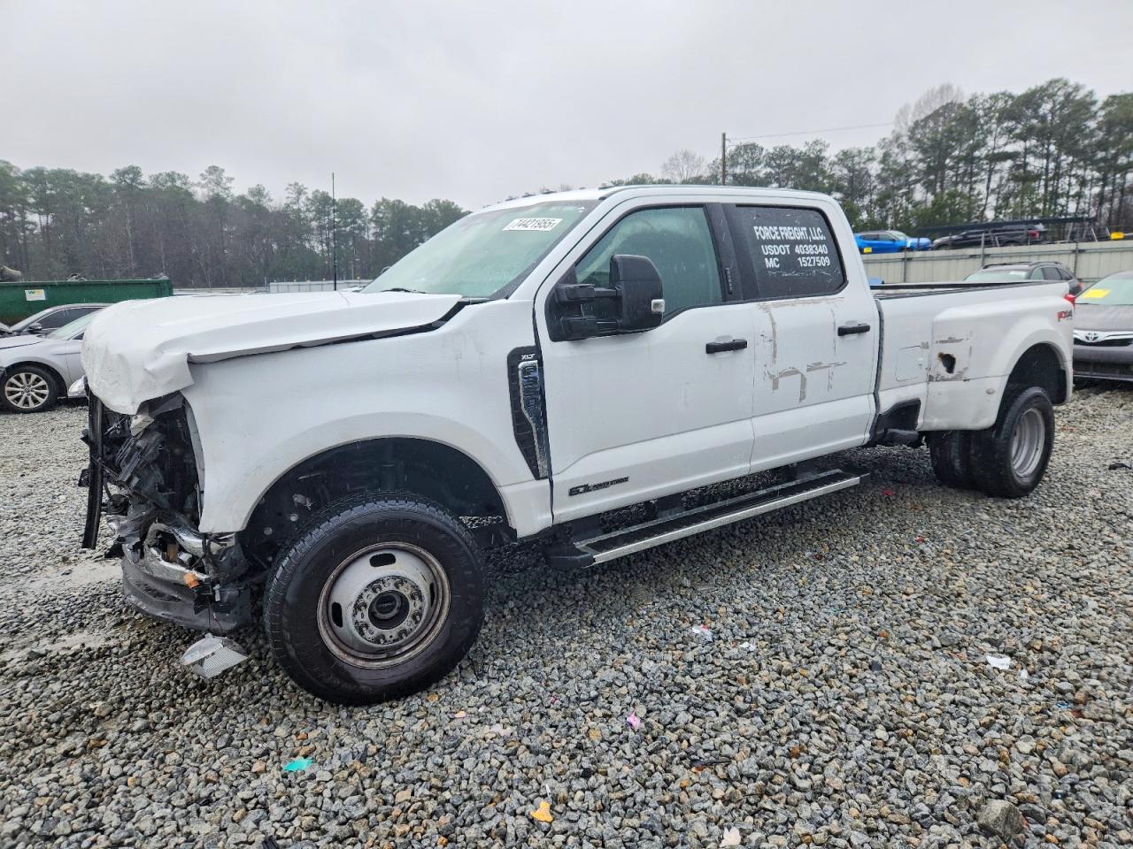 Salvage Ford F-350 Image