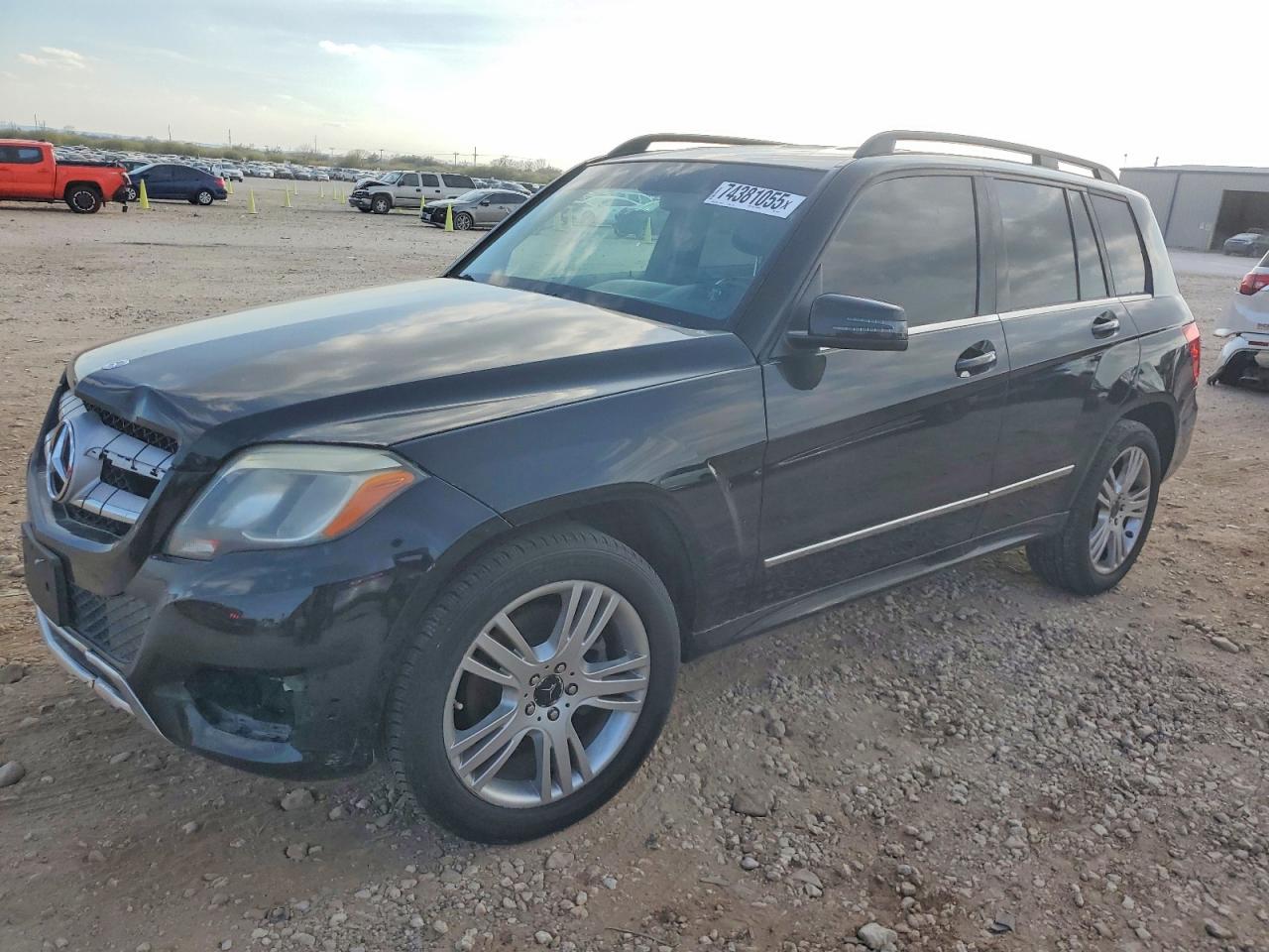 Salvage Mercedes-Benz GLK Image