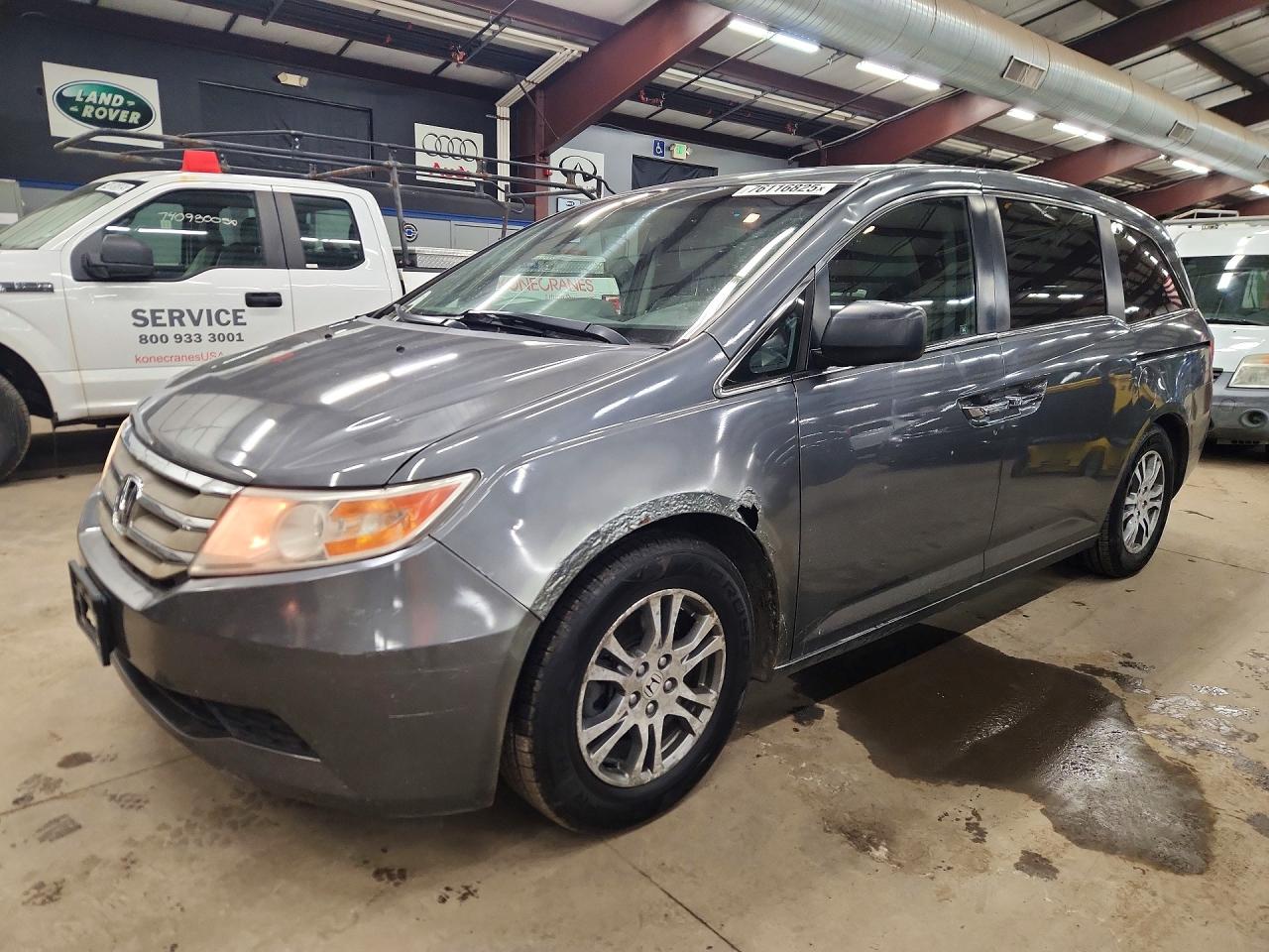 Salvage Honda Odyssey Image