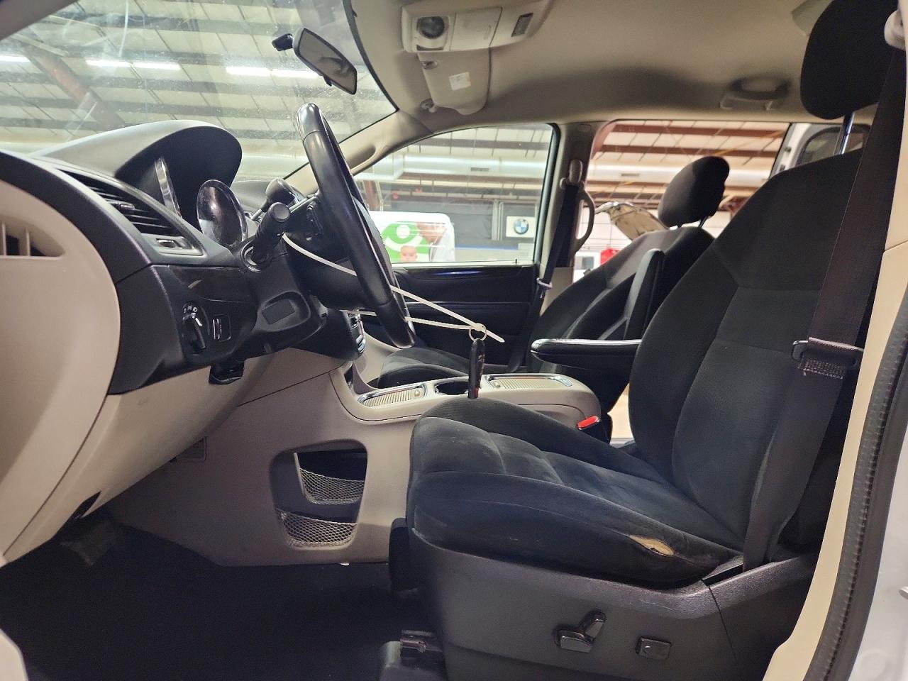 Dodge Caravan Sxt