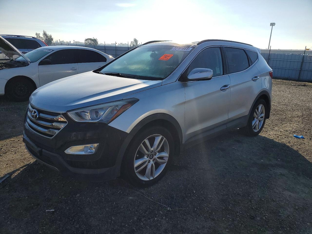 Salvage Hyundai SANTA FE Image
