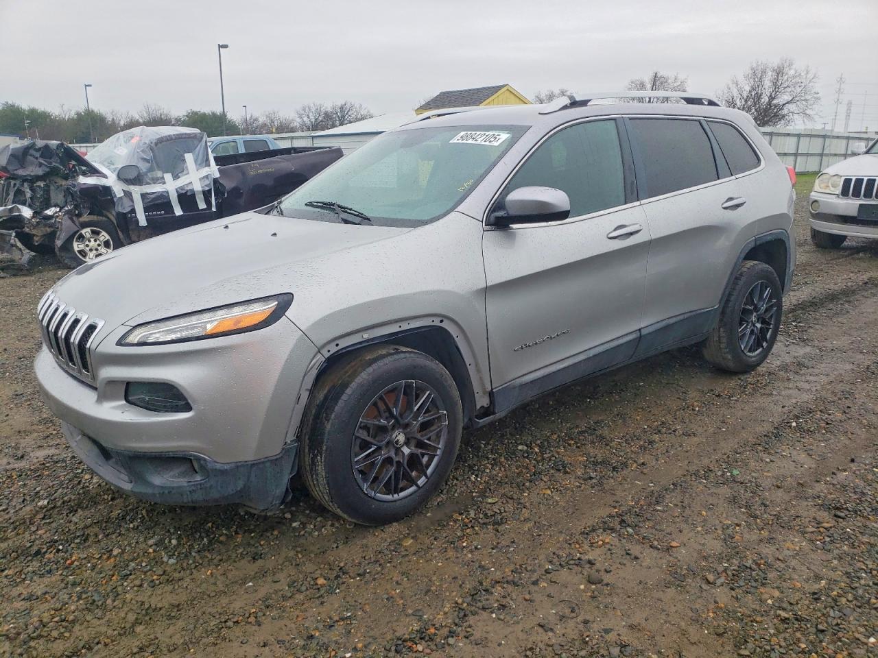 Salvage Jeep Grand Cherokee Image