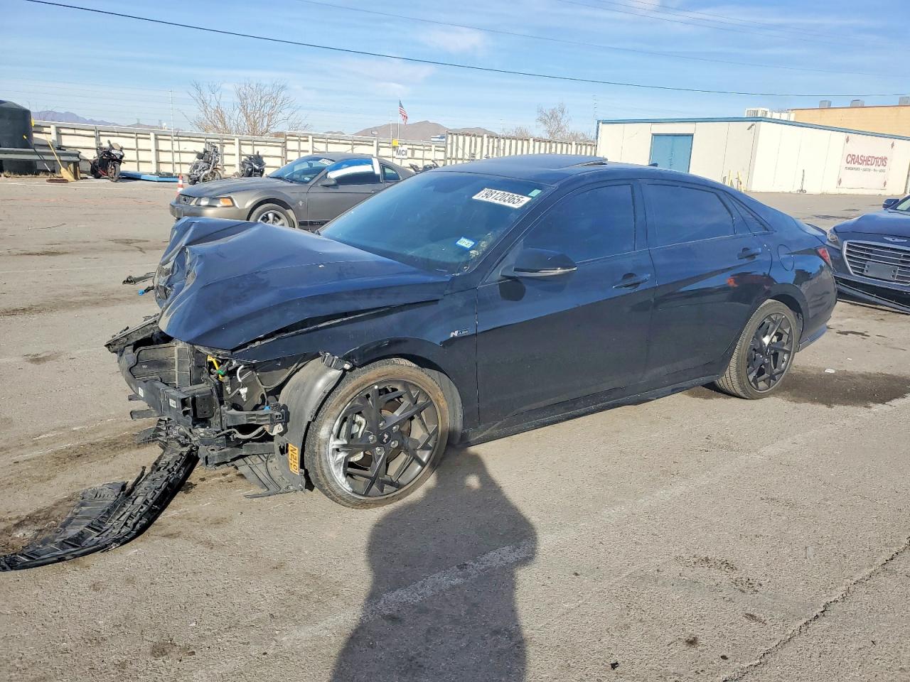 Salvage Hyundai ELANTRA Image