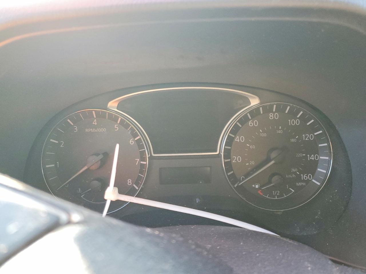 Nissan Pathfinder S