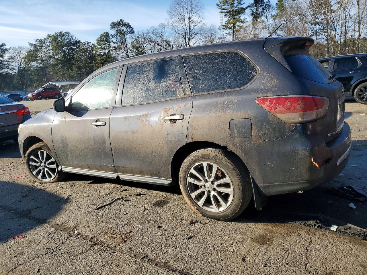 Nissan Pathfinder S