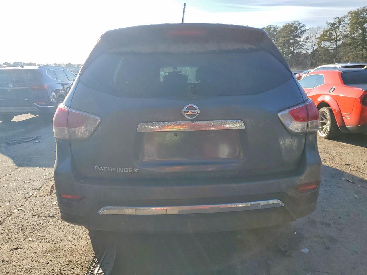 Nissan Pathfinder S